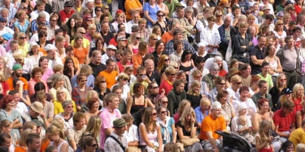 lots-of-people-3