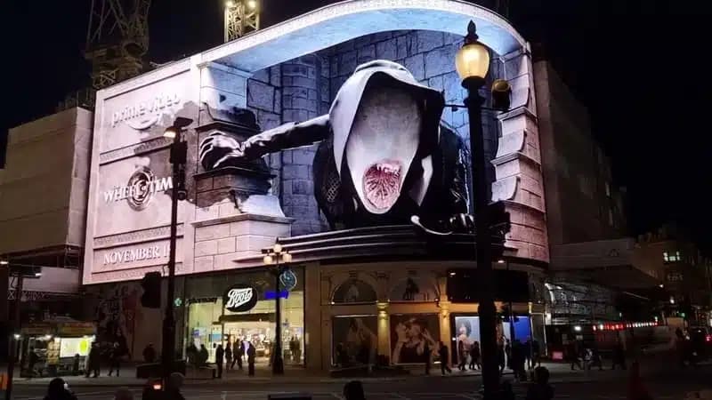 3D is absolutely bloody everywhere now. Everywhere you turn, stuff's popping out of every surface at you - most of it in an attempt to get you to buy a...
