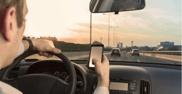 U.S. Government Considers Killing Cell Phones While Driving