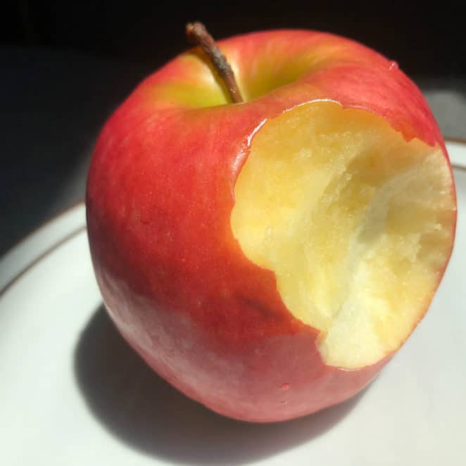How Apple Wins By Ignoring 'The Mushy Middle'