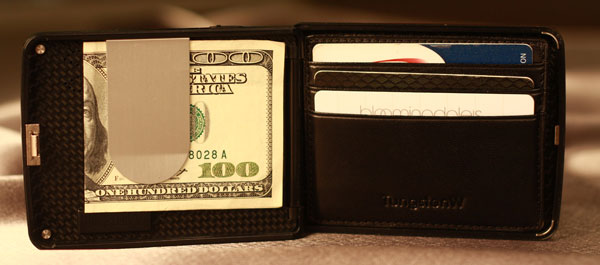 The New Anti-Theft Wallet That Opens With Your Fingerprints