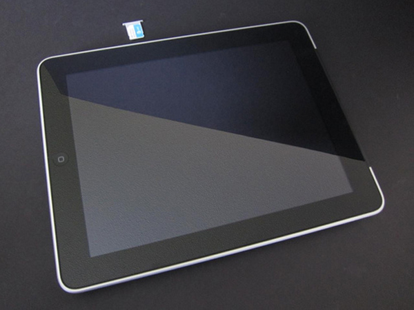 Unboxing of the iPad 3G Feels Like Christmas Morning 1 ipad_3g_unbox_2-2