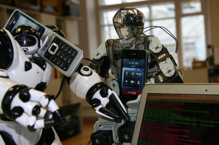 Cell Phone Robots Make Calling Out Really Bulky and Awkward, But Are Totally Adorable