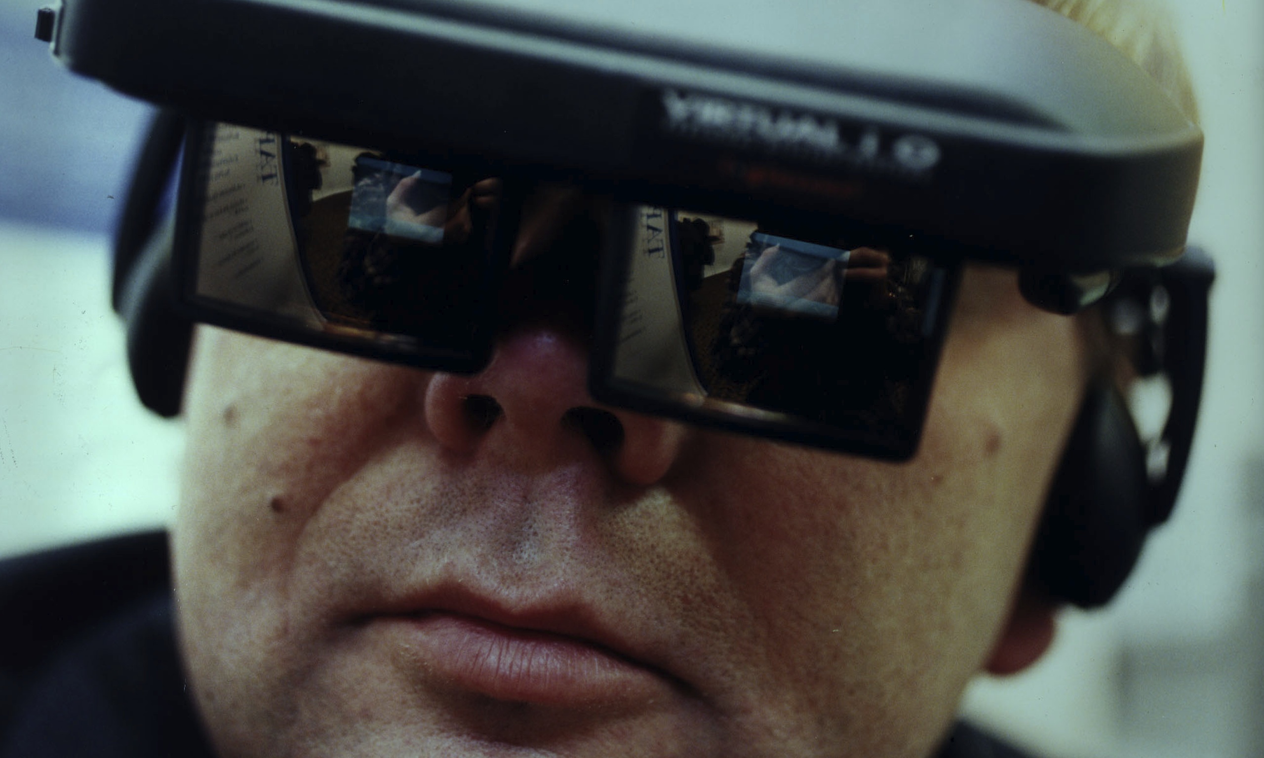 Virtual Reality Puts Men in Women's Bodies