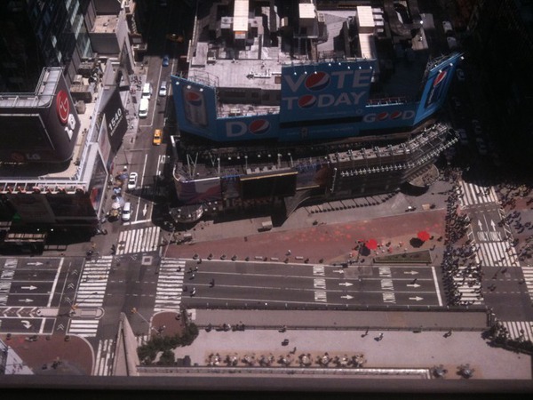 Times Square gets evacuated and Twitter users tell the story