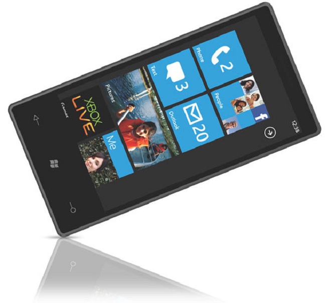 First Reports of Windows Phone 7 Are Kinda' Positive. Wait, what?