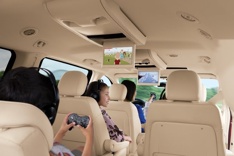 Essential Gear for Last Minute Summer Road Trips