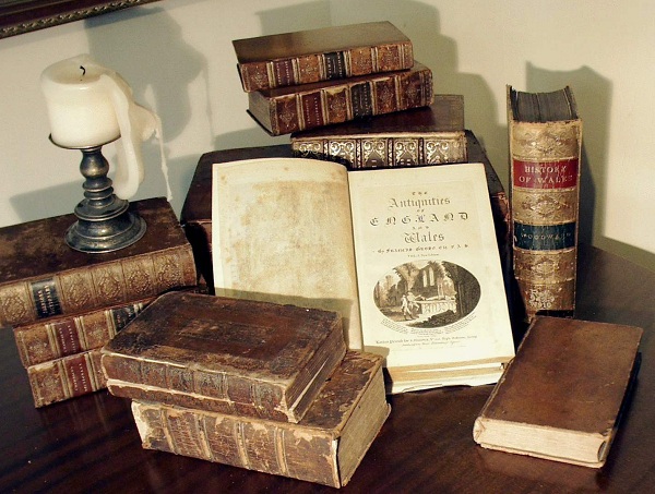 p7110009-grose-antique-books-with-candle-1436x1104-1-1-1
