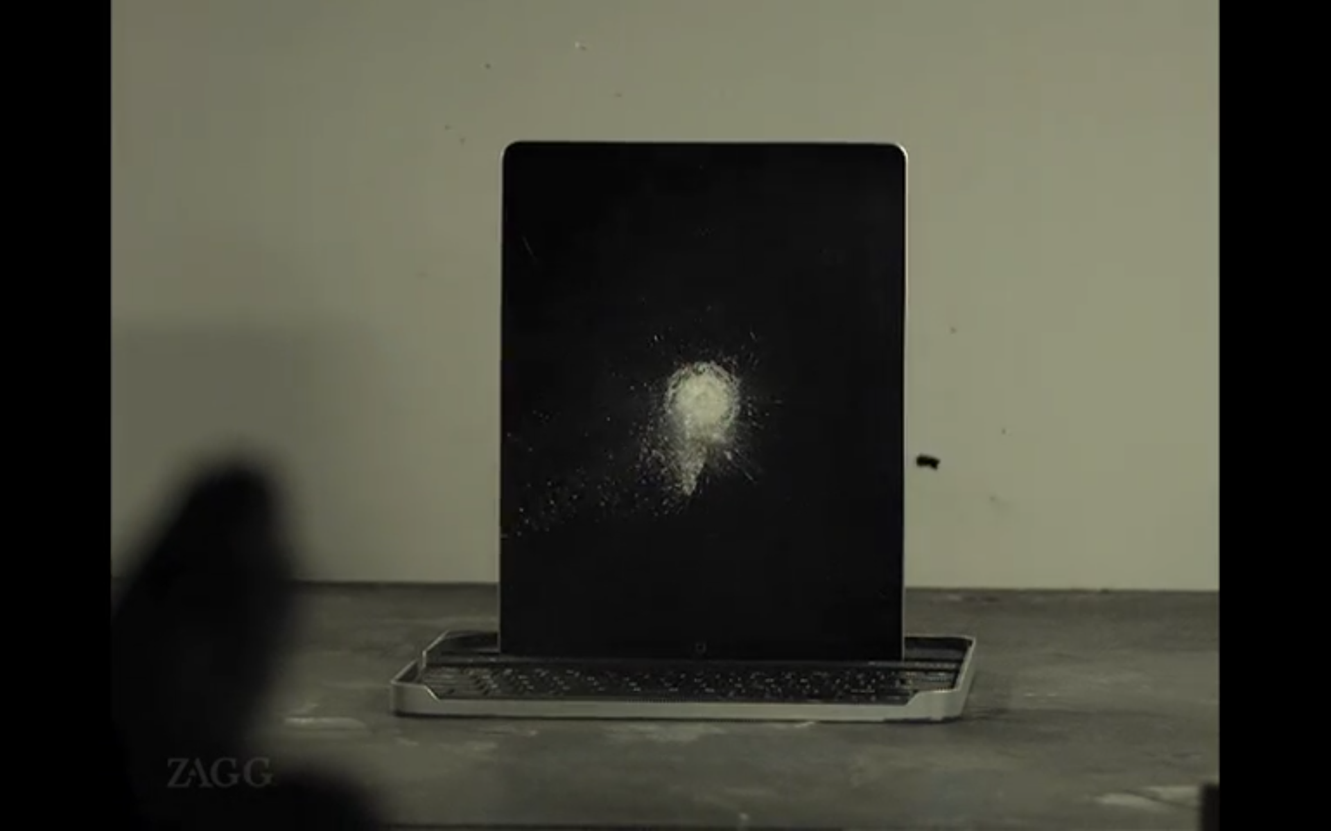 iPad 2 Gets Utterly Destroyed - and it is Beautiful