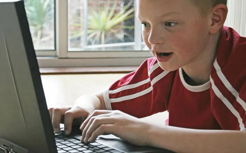 10 tips to keep your family safe online
