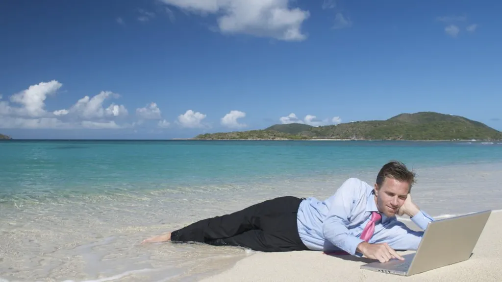 Less than half of mobile employees are "more productive" in the office