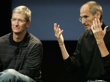 The toughest tech shoes to ever be filled 1 tim-cook-and-steve-jobs-2-2