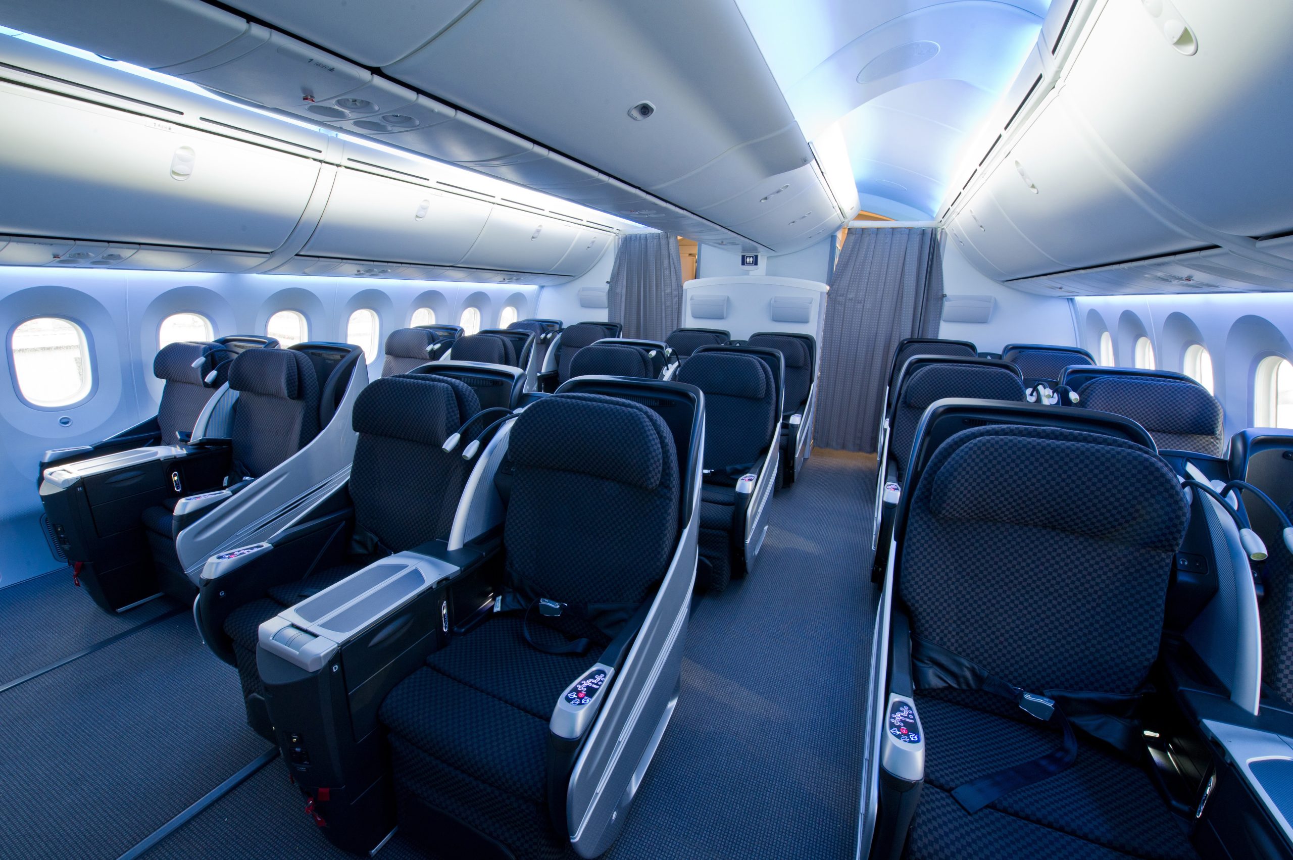 Android takes to the sky in Boeing's new Dreamliner