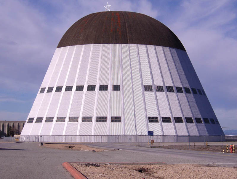 Google top execs offer to save NASA's Hangar One... to house their private jets