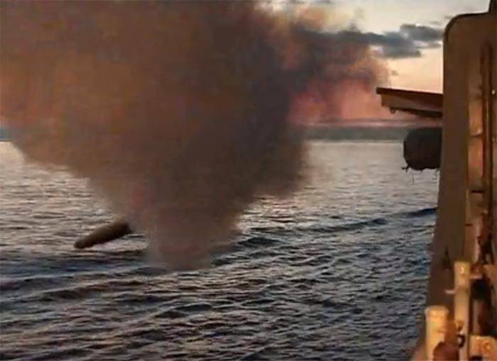 Launching a missile from a boat like a boss