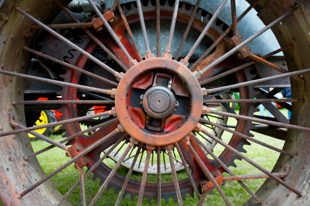 The 6 keys to brand messaging through social media 3 hub-and-spoke-2