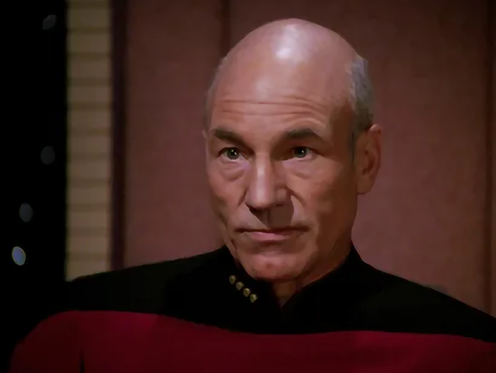 I hate the fact that I don't hate the Star Trek "Call Me Maybe" parody
