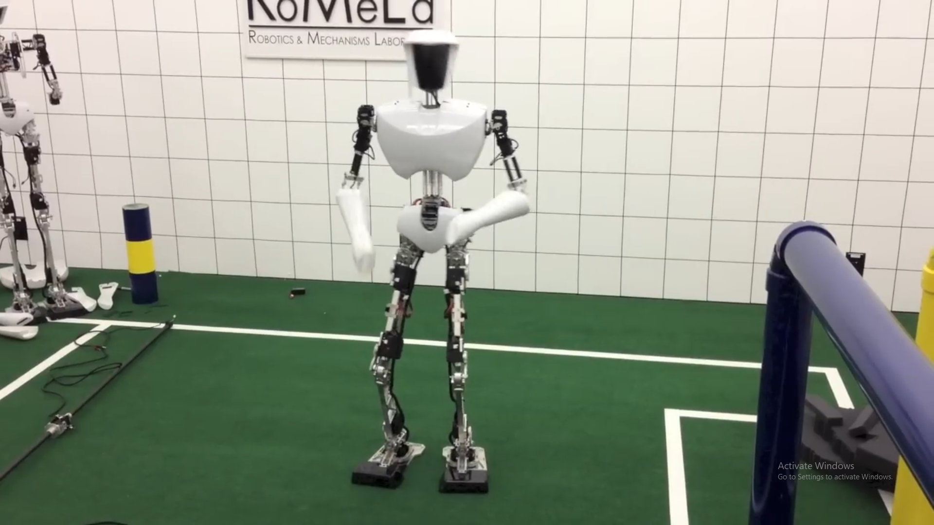 Robotic Gangnam style…yep
