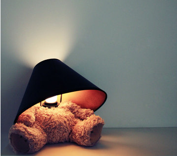 A weird yet wonderful teddy bear lamp 1 teddy_bear_lamp-4