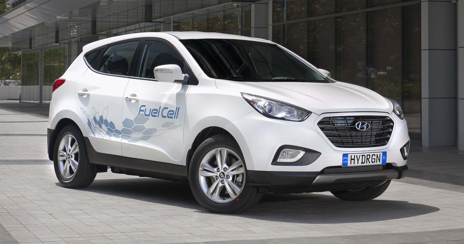 Hyundai mass produces fuel-cell vehicles