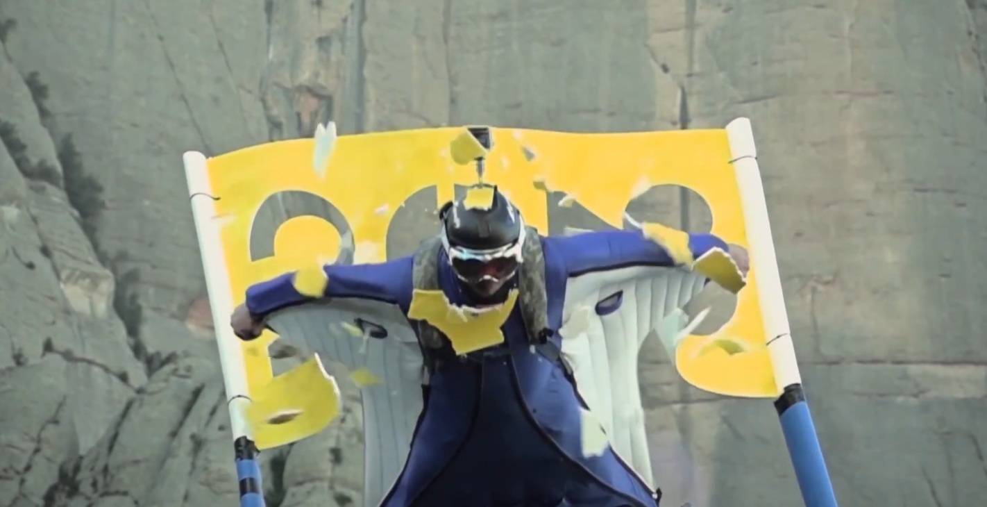 Alexander Polli flies his wingsuit through a tiny hole at 155 MPH 3 test-jump-2