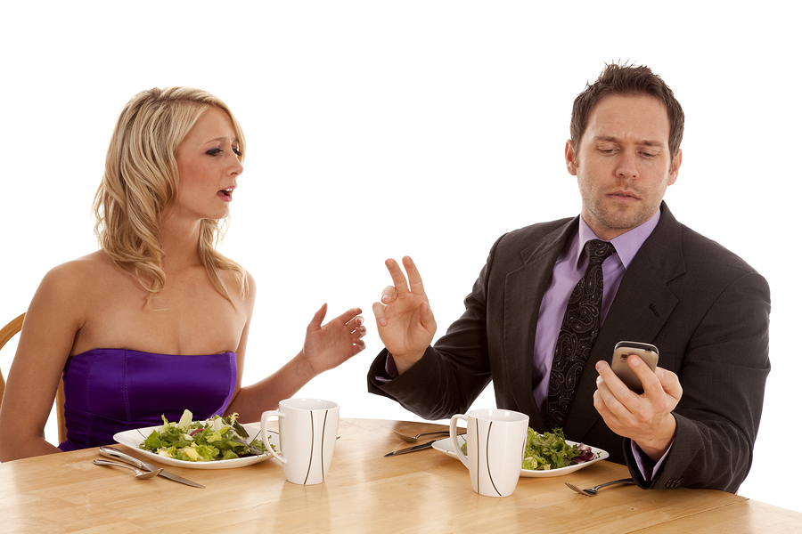 13 signs that social networking has taken over your life