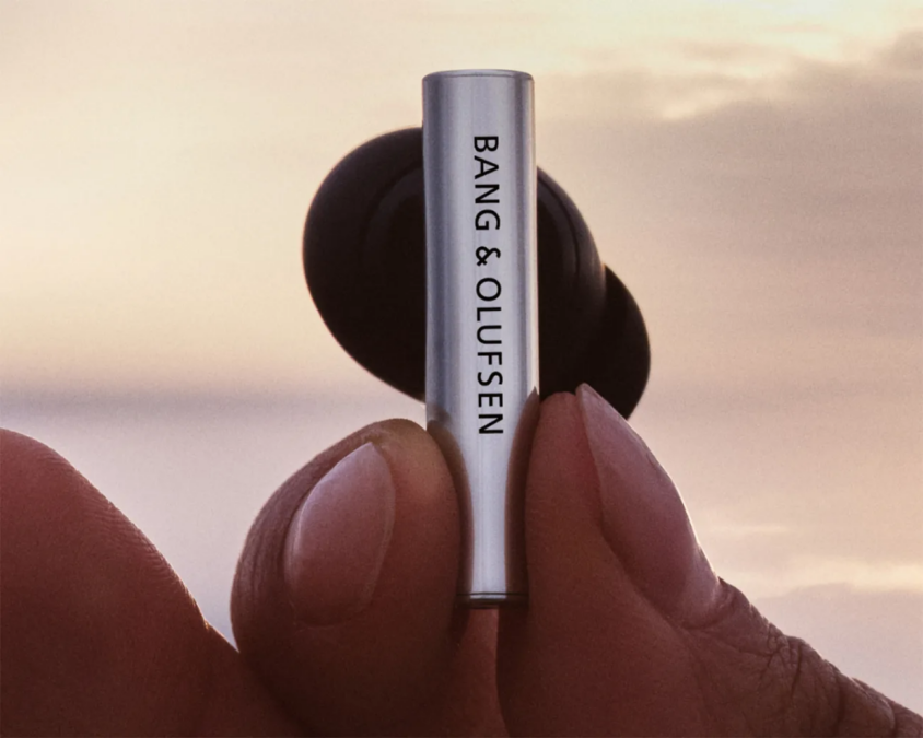 Noise Cancellation And Transperancy Modes